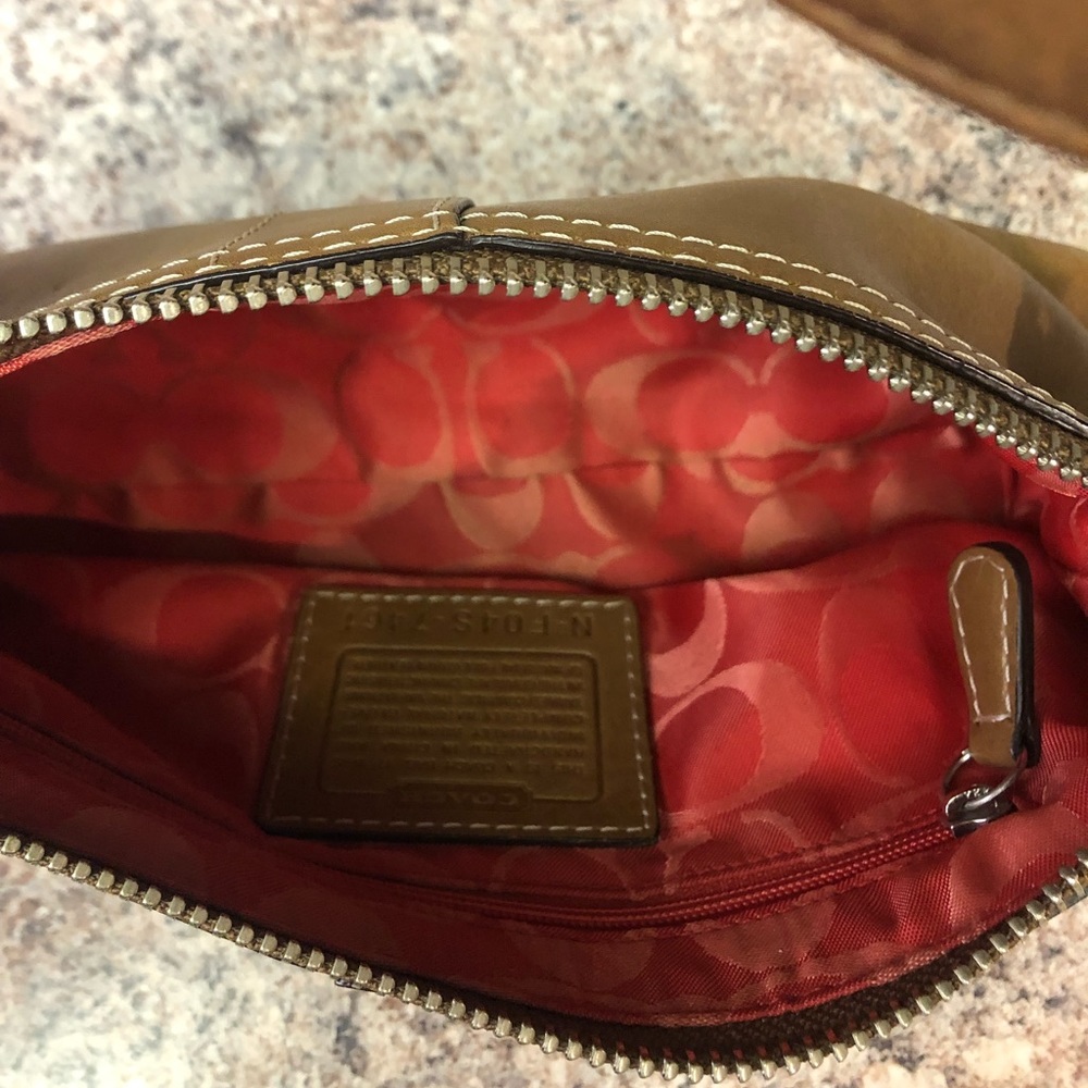 **SOLD** Coach Vintage Baguette Purse - Picture 15 of 16